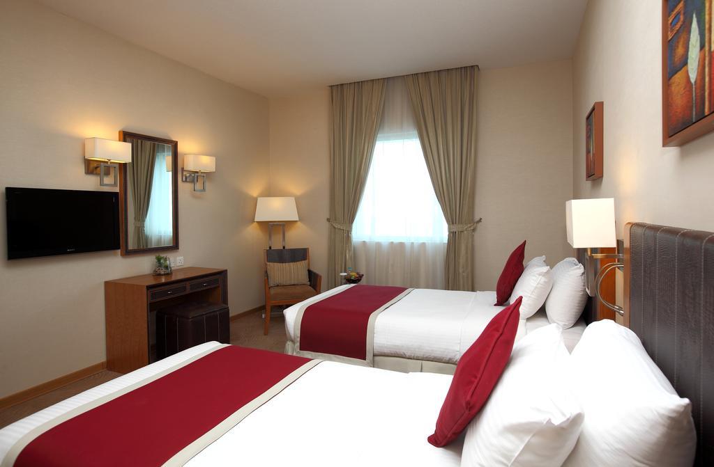 Hotel Golden Tulip - Al Al Jubail Exterior foto