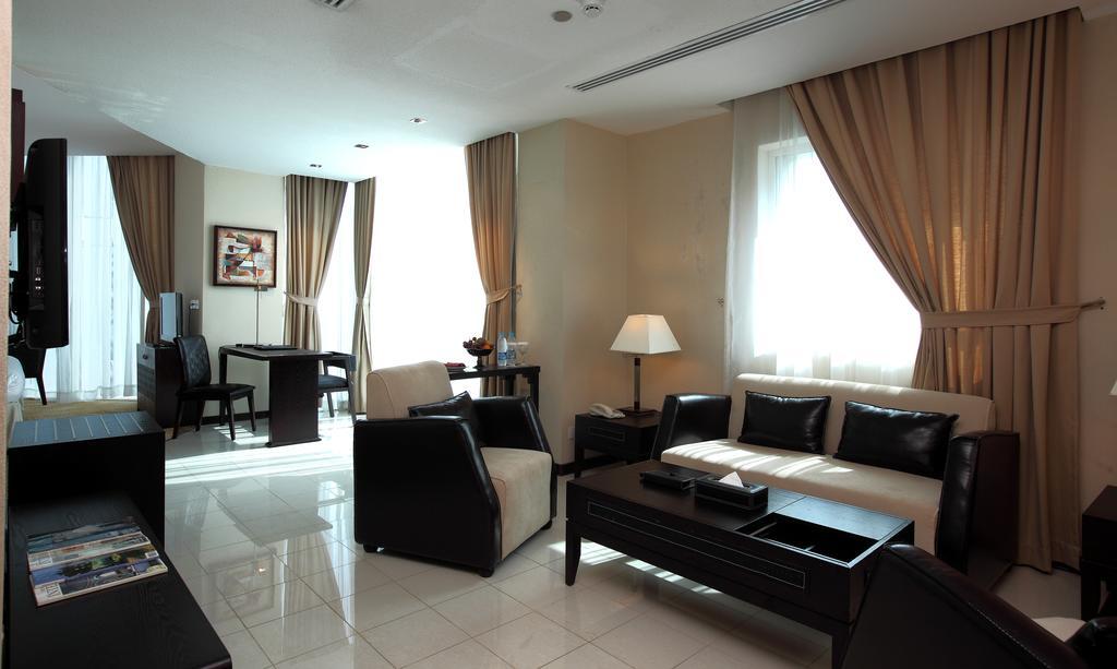 Hotel Golden Tulip - Al Al Jubail Exterior foto